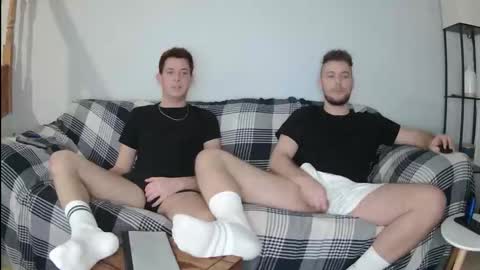 Englishladxxx online show from 9, 3, 2026