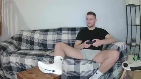 Englishladxxx online show from 23, 4, 2026