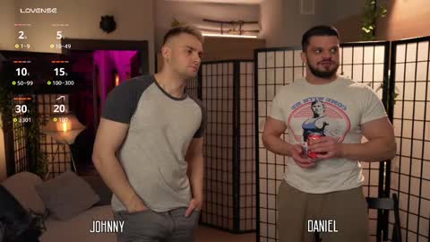 Snapshot of enjohnny chatting on 18, 9, 2025 Johnny online show from 18, 9, 2025