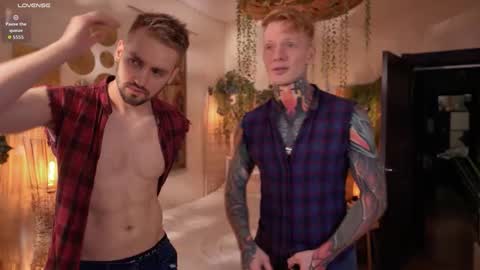 Snapshot of enjohnny chatting on 27, 10, 2025 Johnny online show from 27, 10, 2025