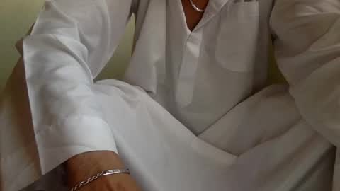 Snapshot of enjooythenut chatting on 23, 1, 2025 Batman online show from 23, 1, 2025