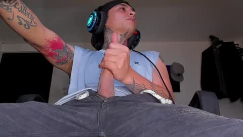 Snapshot of enjoymycock99 chatting on 4, 12, 2024 enjoymycock99 online show from 4, 12, 2024