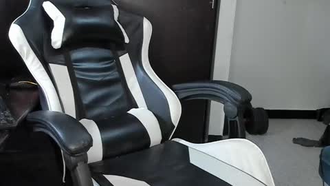 Snapshot of enjoymycock99 chatting on 18, 2, 2025 enjoymycock99 online show from 18, 2, 2025