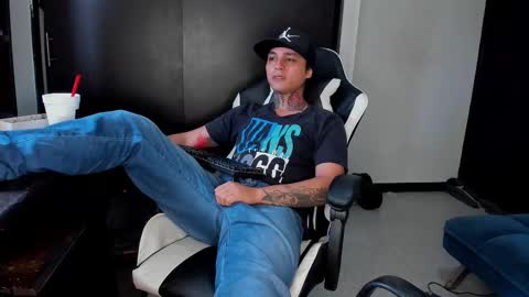 Snapshot of enjoymycock99 chatting on 20, 2, 2025 enjoymycock99 online show from 20, 2, 2025