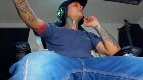 Snapshot of enjoymycock99 chatting on 10, 3, 2025 enjoymycock99 online show from 10, 3, 2025