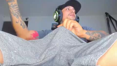 Snapshot of enjoymycock99 chatting on 1, 11, 2025 enjoymycock99 online show from 1, 11, 2025