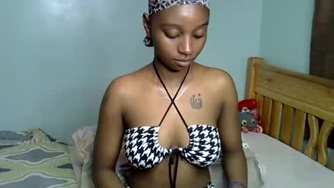 Snapshot of enkarxx chatting on 2, 1, 2025 enkarxx online show from 2, 1, 2025