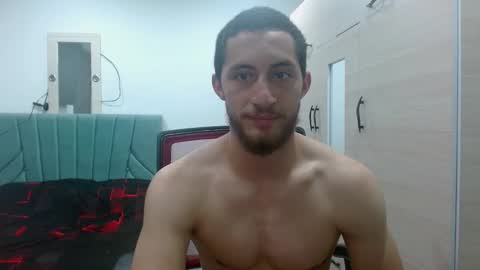 Snapshot of enzo_savage chatting on 23, 10, 2025 enzo_savage online show from 23, 10, 2025