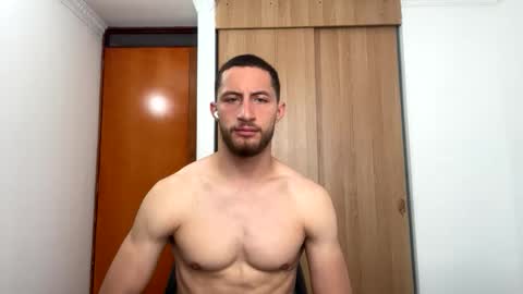 Snapshot of enzo_savage chatting on 19, 5, 2026 enzo_savage online show from 19, 5, 2026