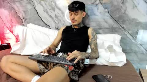Enzo Rodriguez online show from 23, 10, 2025