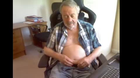 Snapshot of erasmus_d chatting on 2, 7, 2026 erasmus_d online show from 2, 7, 2026
