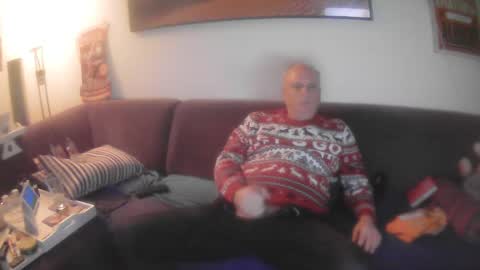 Snapshot of eric204 chatting on 16, 12, 2024 Eric online show from 16, 12, 2024