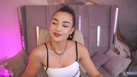Snapshot of ericasin chatting on 4, 8, 2026 Erica online show from 4, 8, 2026