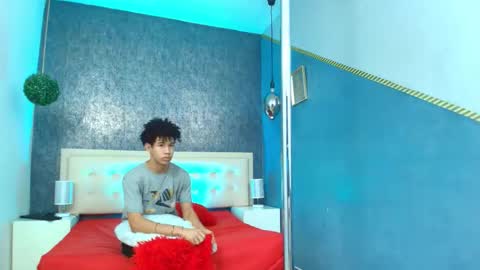   online show from 3, 11, 2025