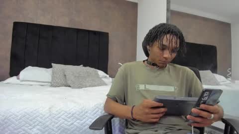 Snapshot of erickhoffman_ chatting on 12, 1, 2025 Your Erick Hoffman online show from 12, 1, 2025