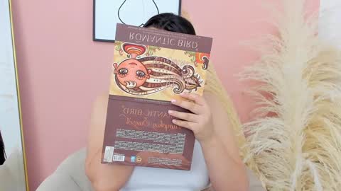 Erika Mendez online show from 8, 1, 2025