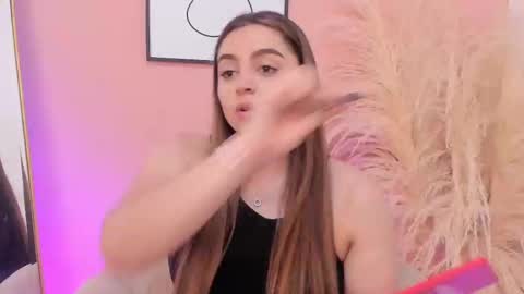 Erika Mendez online show from 4, 3, 2025