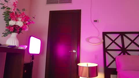 Venus Skye online show from 18, 9, 2025