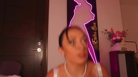 Venus Skye online show from 9, 10, 2025