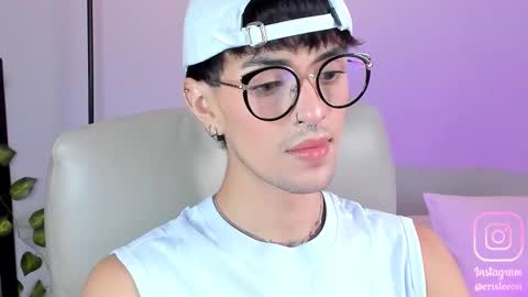   online show from 28, 11, 2025