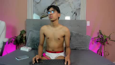 Eros Lux1 online show from 4, 4, 2026