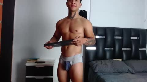 Snapshot of erosscott chatting on 23, 9, 2025 Eros online show from 23, 9, 2025