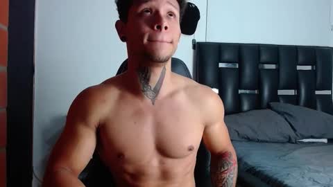 Snapshot of erosscott chatting on 6, 10, 2025 Eros online show from 6, 10, 2025