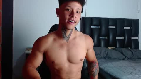 Snapshot of erosscott chatting on 17, 10, 2025 Eros online show from 17, 10, 2025