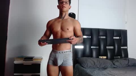 Snapshot of erosscott chatting on 10, 11, 2025 Eros online show from 10, 11, 2025