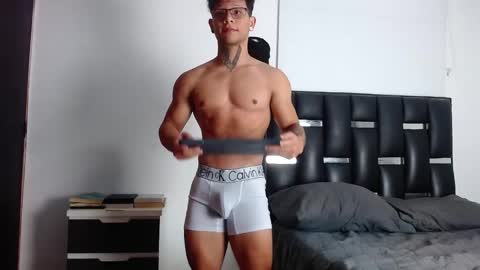 Snapshot of erosscott chatting on 19, 12, 2025 Eros online show from 19, 12, 2025