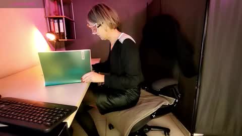 Eva online show from 22, 11, 2025