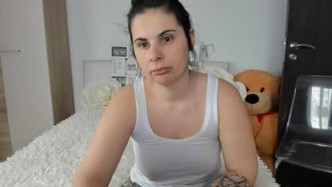 eroticsensualkitty4u online show from 27, 3, 2026