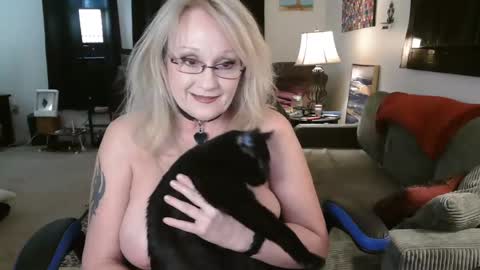 Snapshot of eroticsiren2 chatting on 9, 2, 2025 EroticSiren2 online show from 9, 2, 2025