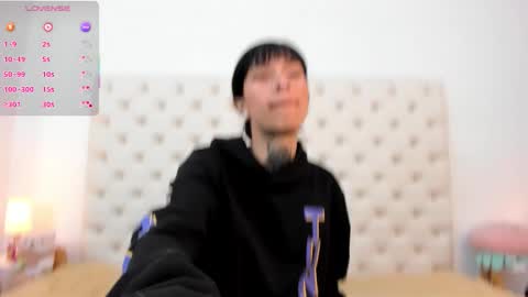 esmeralda  online show from 5, 12, 2025