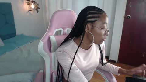 Snapshot of esmeralda_bk chatting on 22, 1, 2025 esmeralda_bk online show from 22, 1, 2025