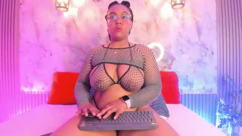 esmeralda online show from 22, 2, 2025