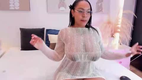esmeralda online show from 14, 2, 2026