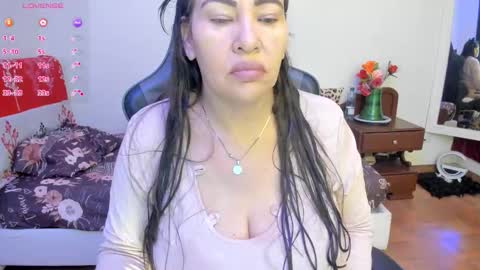 esme online show from 1, 12, 2025