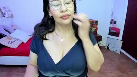 esme online show from 24, 6, 2026