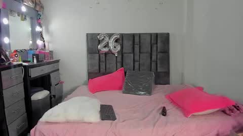 Perla online show from 22, 2, 2026