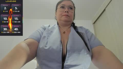 Esmeralda online show from 6, 4, 2026