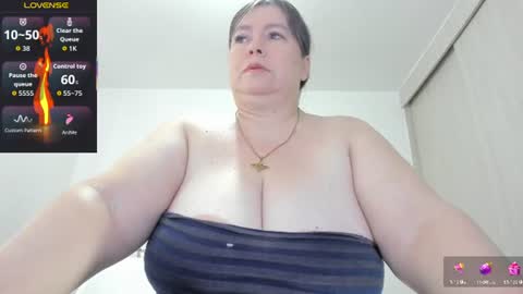 Esmeralda online show from 24, 6, 2026