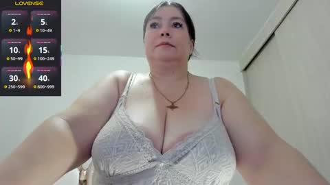 Esmeralda online show from 18, 7, 2026