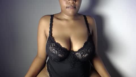 Snapshot of esmeray_ chatting on 10, 5, 2026 Esme online show from 10, 5, 2026