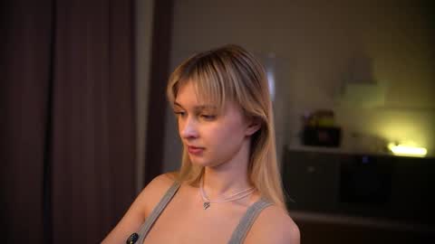 Snapshot of esmereal chatting on 12, 3, 2026 How was your Christmas online show from 12, 3, 2026