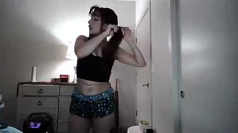 Snapshot of esoterickitten777 chatting on 14, 12, 2025 axe online show from 14, 12, 2025