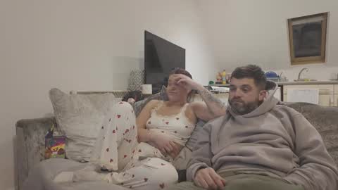 essexcouple online show from 1, 4, 2026