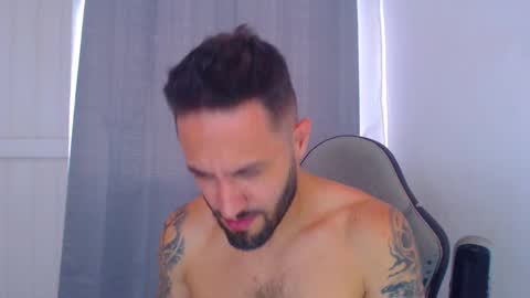 Snapshot of esteban7984068 chatting on 19, 12, 2024 esteban online show from 19, 12, 2024