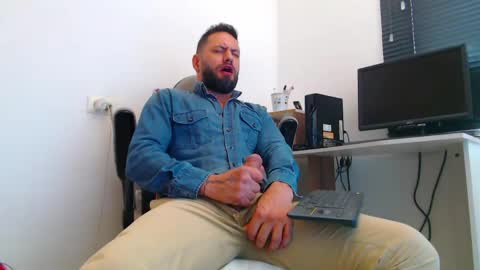 esteban online show from 19, 3, 2026