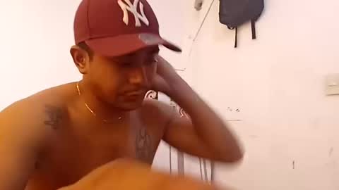 Snapshot of esteban_verg chatting on 18, 10, 2025 wailer1996 online show from 18, 10, 2025